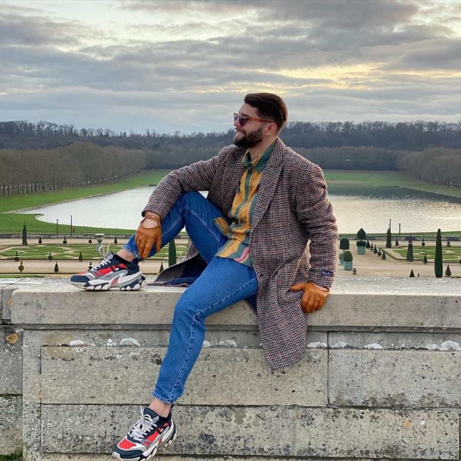 Άφησε μούσια και μαλλιά: Ο Σωκράτης του Power of Love έχει γίνει άλλος άνθρωπος