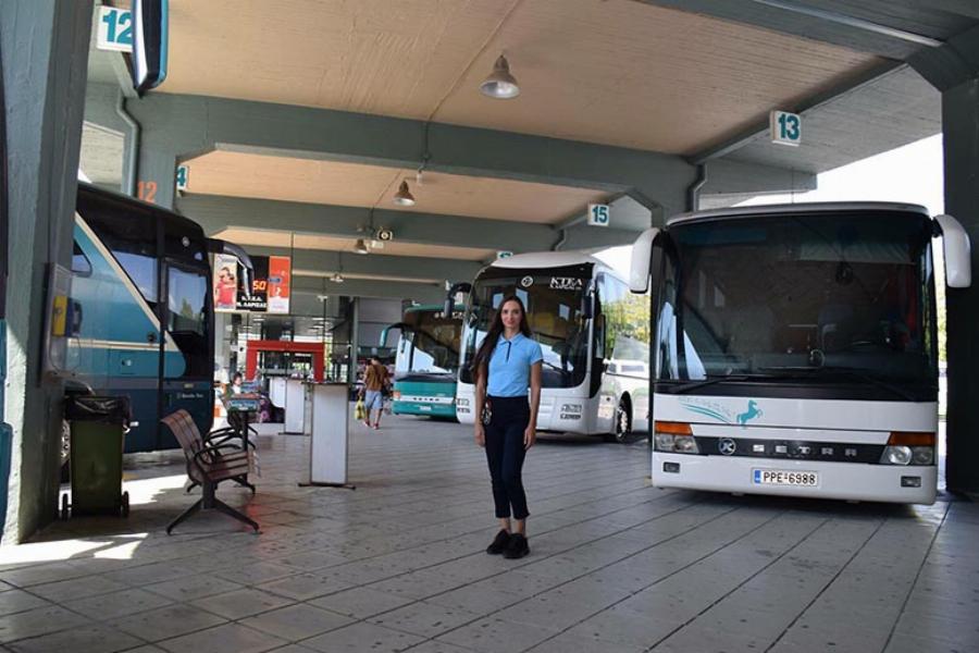 Αυτή είναι η Χρύσα Αργυρούλη: Μία νέα και όμορφη γυναίκα στο τιμόνι του ΚΤΕΛ Λάρισας