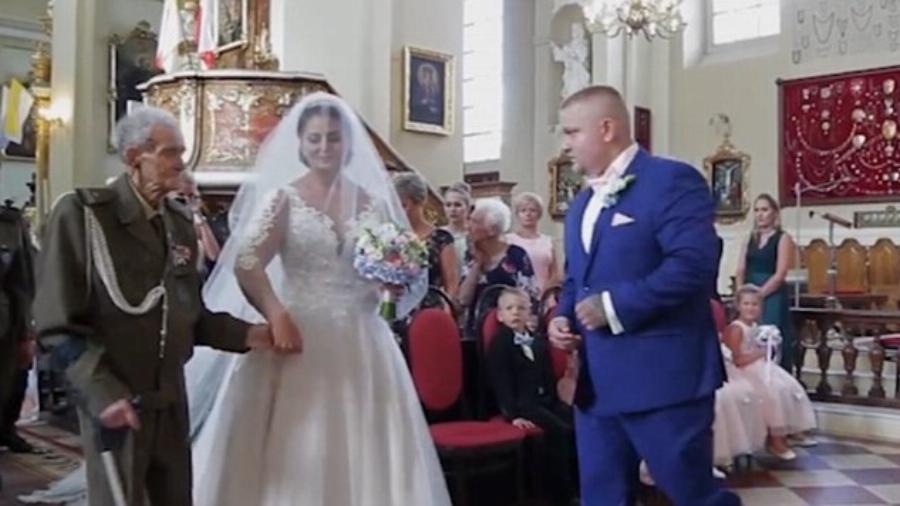 Έκανε το όνειρο του πραγματικότητα: Ο 94χρονος παππούς συνοδεύει την εγγονή του στο γάμο της και 2 μέρες μετά αφήνει την τελευταία του πνοή