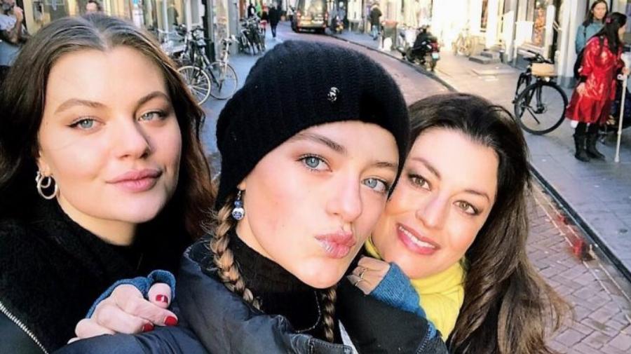 Η Γαία Μερκούρη κόβει την ανάσα: Η μικρή κόρη της Δωροθέας Μερκούρη είναι πιο όμορφη κι από την μαμά της, σπάνια φώτο από το παρελθόν