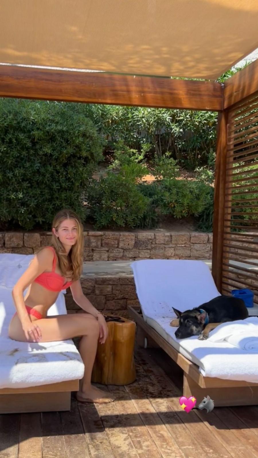 Το μοναδικό στιλ της Αμαλίας Κωστοπούλου: Απόλαυσε το καλοκαίρι της με τα ωραίοτερα μαγιό