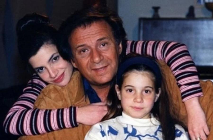 Κώστας Καρράς: Η μεγάλη φιλανθρωπική δράση, η μεγάλη απογοήτευση στην πολιτική και το δύσκολο τέλος από τον καρκίνο