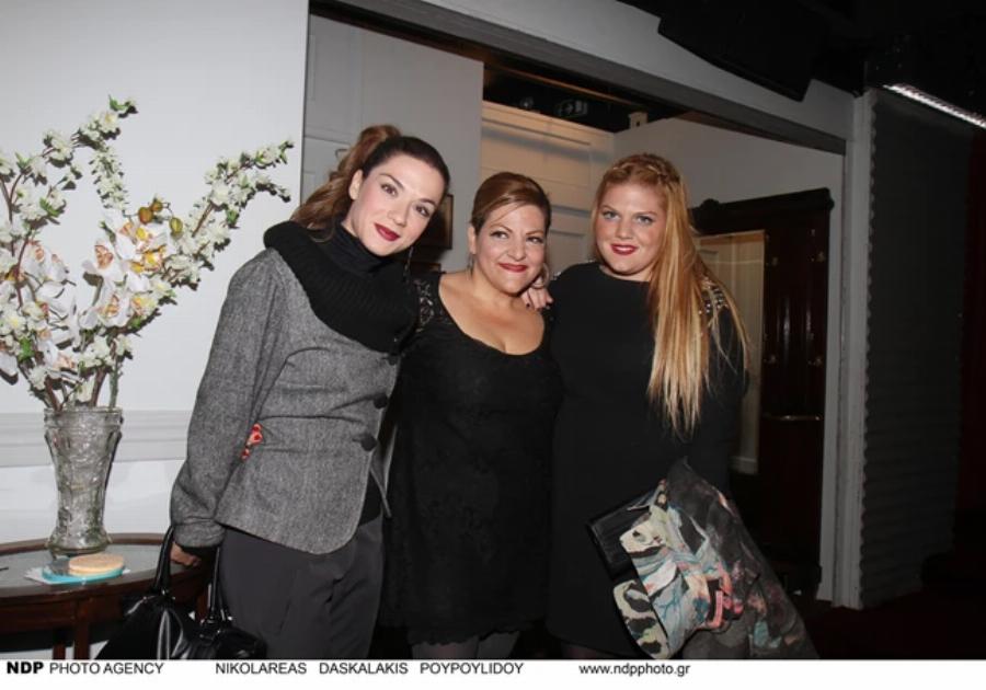 Δανάη Μπάρκα: Τα τρυφερά στιγμιότυπα με την παρουσιάστρια με κατάξανθα μαλλιά να ποζάρει δίπλα στη μητέρα της, 10 χρόνια πριν