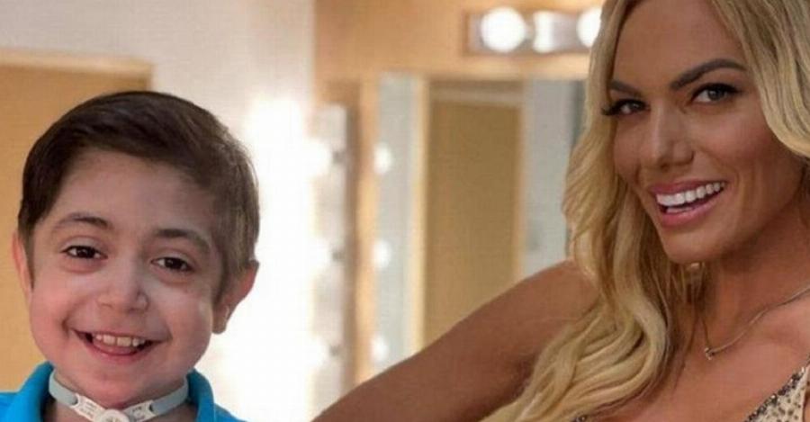 Σπαρακτικό το τελευταίο αντίο της Ιωάννας Μαλέσκου στον 11χρονο Λάμπρο