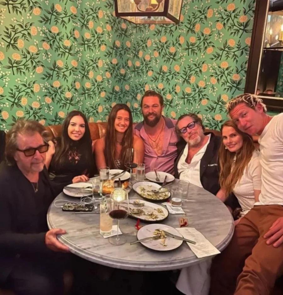 Κόβει την ανάσα: Η νέα σύντροφος του 81χρονου Αλ Πατσίνο είναι 28 ετών και έχει αδυναμία στους ηλικιωμένους άνδρες