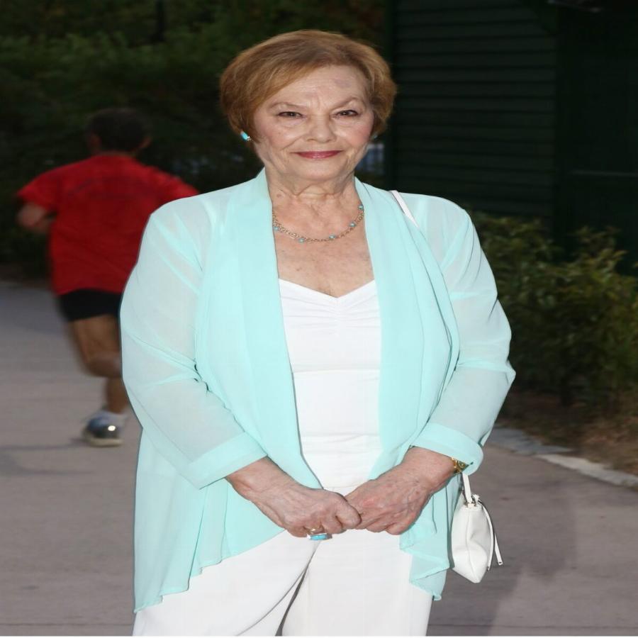 Ελένη Προκοπίου: Οι προσπάθειες για εγκυμοσύνη, η λατρεία του κοινού προς εκείνη, η απώλεια κιλών και η Αγία Ειρήνη