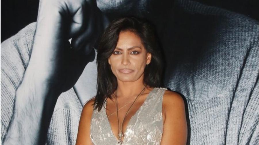 Μέχρι και σήμερα παραμένει μια κούκλα: Πως είναι σήμερα η πανέμορφη τραγουδίστρια Ειρήνη Μερκούρη