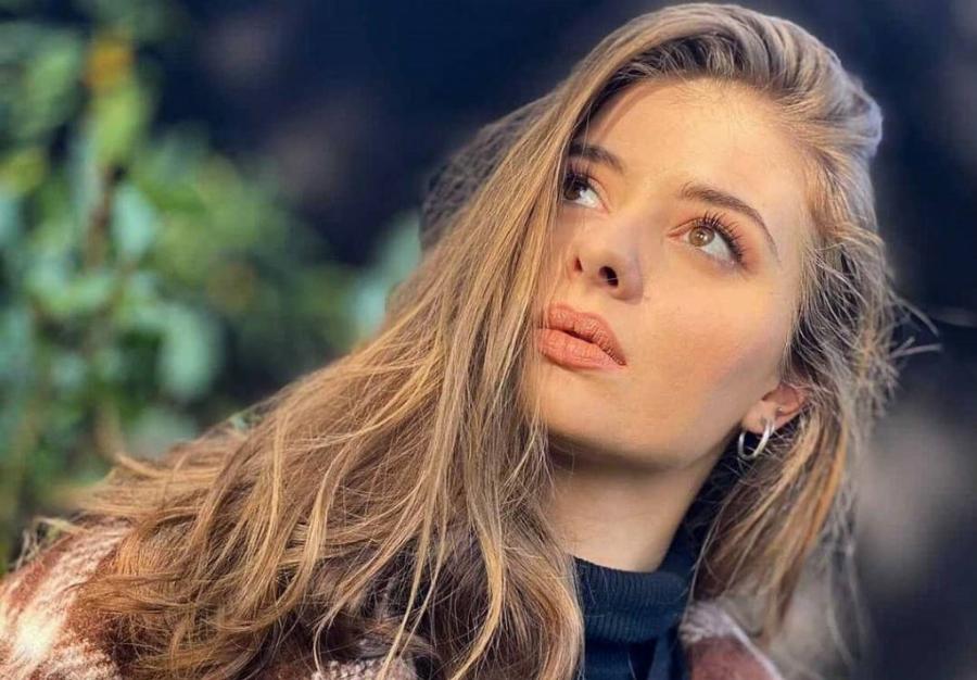 Άλλος άνθρωπος η μικρή Φίφη από το «Ευτυχισμένοι μαζί»: Μεγάλωσε και μοιράζει «εγκεφαλικά» στο Instagram