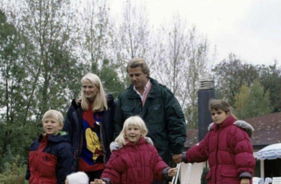 Θα πάθετε πλάκα: Τα ετεροθαλή αδέλφια της Αθηνάς Ωνάση σήμερα δεν έχουν καμία σχέση με την χρυσή κληρονόμο