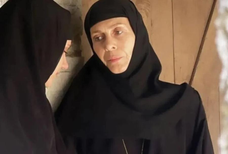 Κατερίνα Διδασκάλου: Ο ρόλος στο “Μαύρο Ρόδο”, οι μέρες που έζησε στο μοναστήρι και η σχέση της με τον Θεό