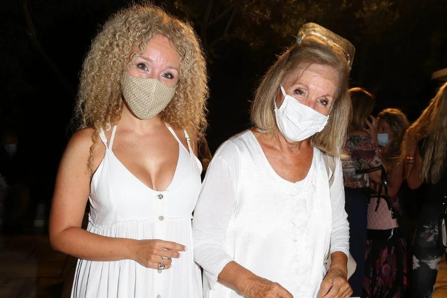 Χριστίνα Κουλουμπή: Η κόρη της Κάρμεν Ρουγγέρη, η σημαντικότερη γυναίκα της ζωής της και η υποκριτική στα παιδιά