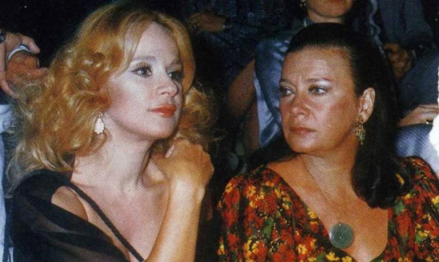 Τζένη Καρέζη: Το πραγματικό όνομα, η αγάπη για την μπιρίμπα, τα χρόνια στη φυλακή και η σχέση με την Βουγιουκλάκη