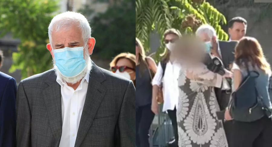 Έτρεξε να τον αγκαλιάσει: Αθίγγανη θαυμάστρια φίλησε τον Πέτρο Φιλιππίδη έξω από το δικαστήριο