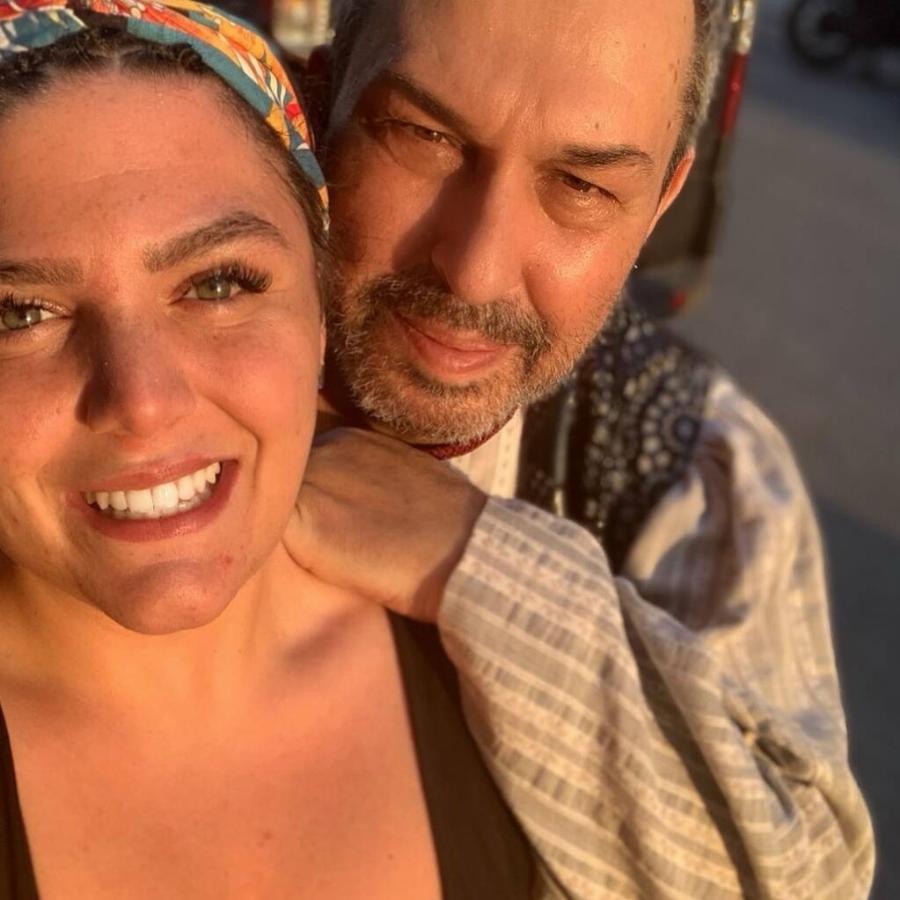 Η πιο γλυκιά ανάρτηση της Δανάης Μπάρκα: «Στα 7 μου επέλεξα τον Χρήστο Χατζηπαναγιώτη για πατέρα μου»