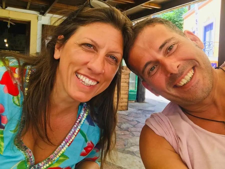 Ο «γιατρός» από το Κωνσταντίνου και Ελένης είναι ερωτευμένος με τη Ζωή Κωνσταντοπούλου – Δείτε πως είναι 23 χρόνια