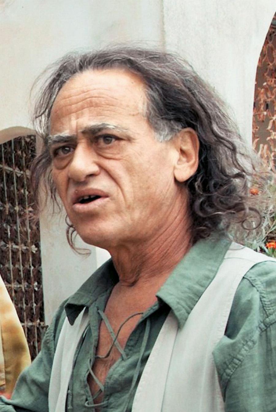 Νίκος Καλογερόπουλος: Η αμοιβή των 300.000, ο διωγμός από την εκκλησία, οι κλίκες και η καθημερινότητα στα χωράφια