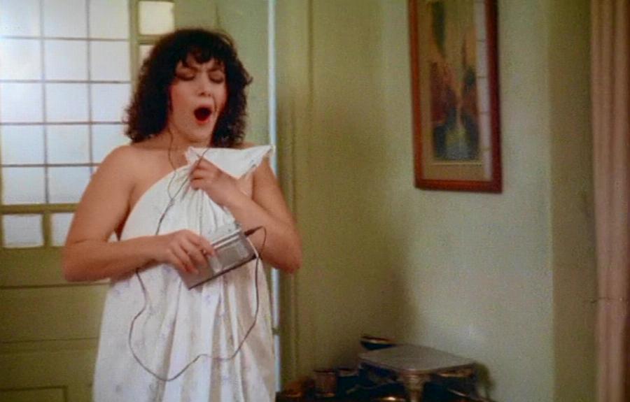 Βίνα Ασίκη: Η μεγάλη ντίβα της βιντεοκασέτας των 80’s, οι δικαστικές διαμάχες και ο λόγος της εξαφάνισης της από τη δημοσιότητα