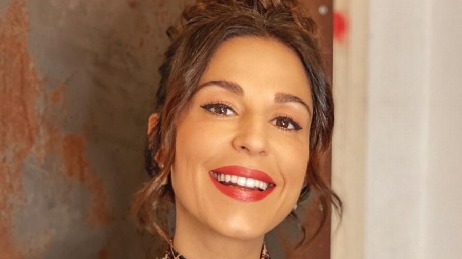 Έχει μείνει μισή: Η Κατερίνα Παπουτσάκη ποζάρει με μπικίνι μετά την απώλεια κιλών και προκαλεί σούσουρο