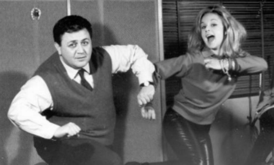 Μάνος Χατζιδάκις: Το μίσος για τα τραγούδια της Βουγιουκλάκη, το βραβείο Όσκαρ και η πώληση των τραγουδιών για τα δόντια του