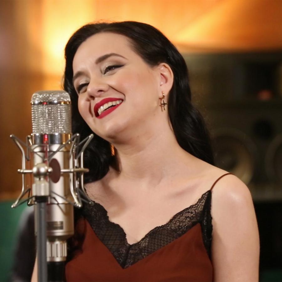 Αρετή Κετιμέ: Το παιδί-θαύμα, η σχέση με τον Νταλάρα, η αξέχαστη εμφάνιση στους Ολυμπιακούς και το σοβαρό πρόβλημα με τα χέρια της