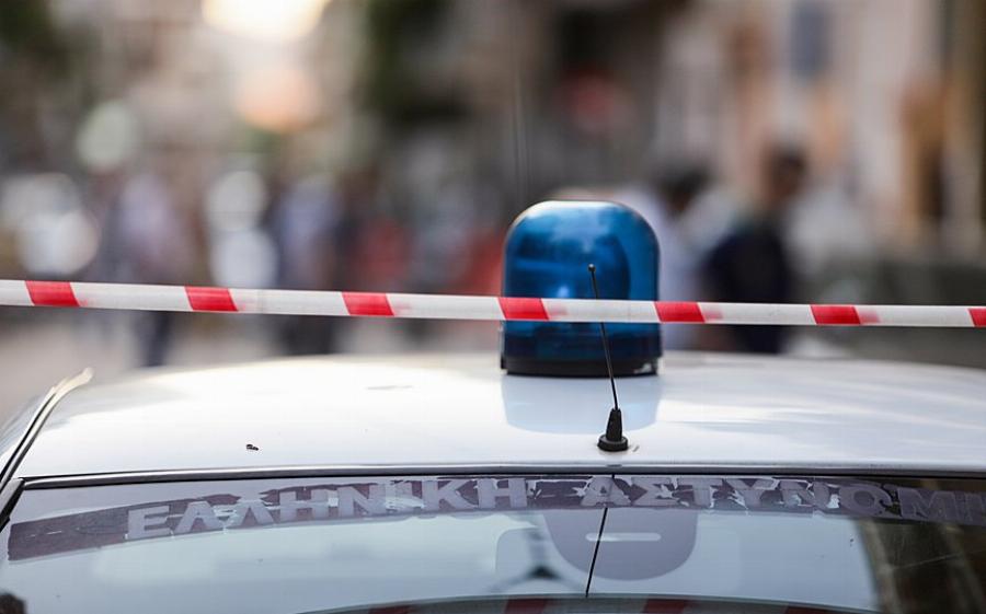 Επεισοδιακή ληστεία στο Ναύπλιο: Ο ληστής έπαθε εγκεφαλικό την ώρα της καταδίωξης και αστυνομικοί τον βοηθούν