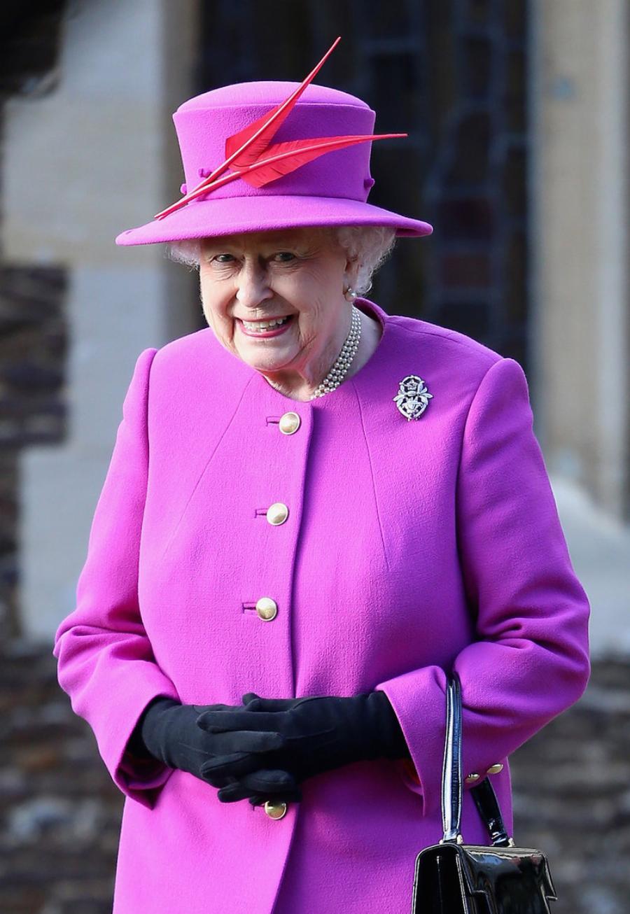 Λίγοι το γνωρίζουν: Ο λόγος που η βασίλισσα Ελισάβετ φορούσε πάντα φωσφοριζέ ρούχα