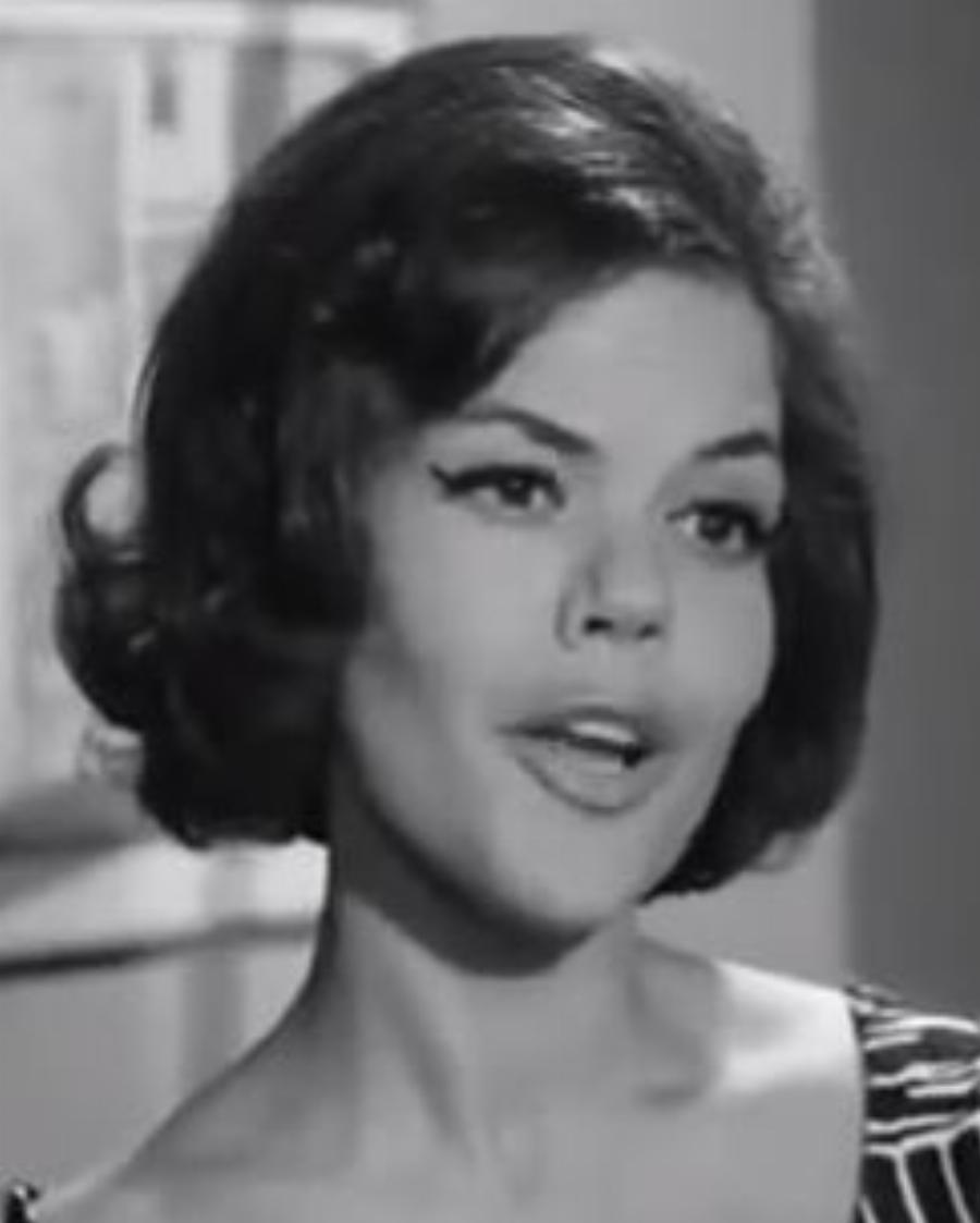 Μαρία Μπονέλου: Η πιο όμορφη ηθοποιός, η μεγάλη αγάπη για τον Μουστάκα και ο θάνατος της λίγο μετά τον χαμό του