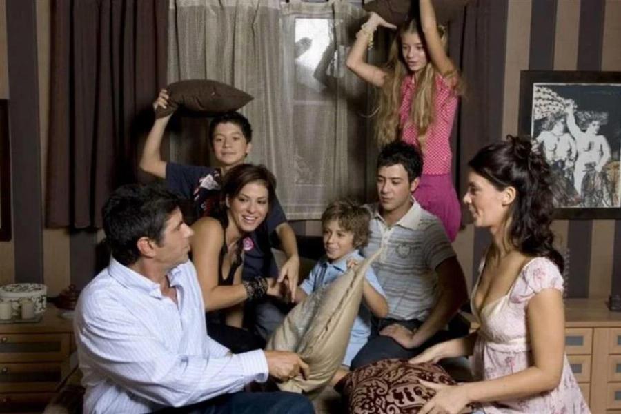 Θα έκλαιγε με λυγμούς όλη η Ελλάδα: Δεν προβλήθηκε ποτέ στο Mega – Το τραγικό τέλος της σειράς «Ευτυχισμένοι Μαζί»