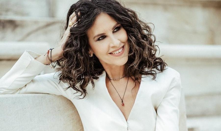 Ο «γάμος» που λίγοι θυμούνται: Όταν η Ελευθερία Αρβανιτάκη «παντρεύτηκε» με τον Γιάννη Πάριο