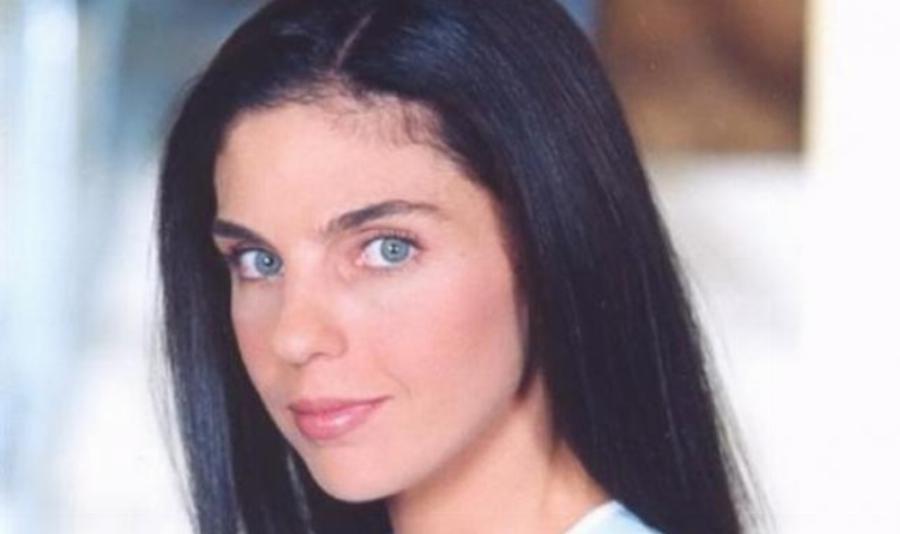 Ελίνα Ακριτίδου: Η συνεργασία και η κόντρα με τον Φώσκολο, το σοβαρό πρόβλημα υγείας του γιου της, ο άγνωστος γάμος και η σχέση με τον Γκάλη