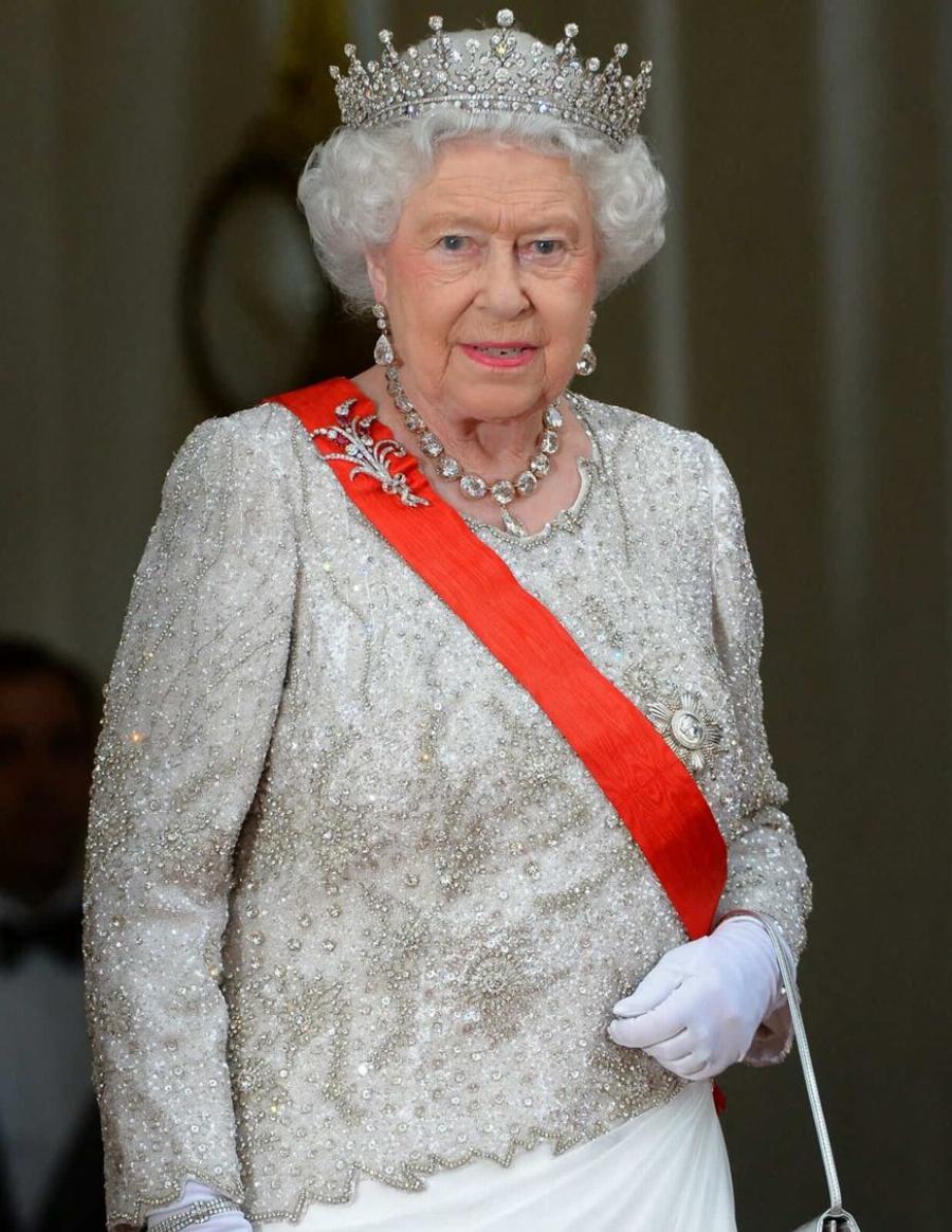 Τι είχε προβλέψει η Λίτσα Πατέρα για την βασίλισσα Ελισάβετ μόλις έναν χρόνο πριν από τον θάνατο της μονάρχης