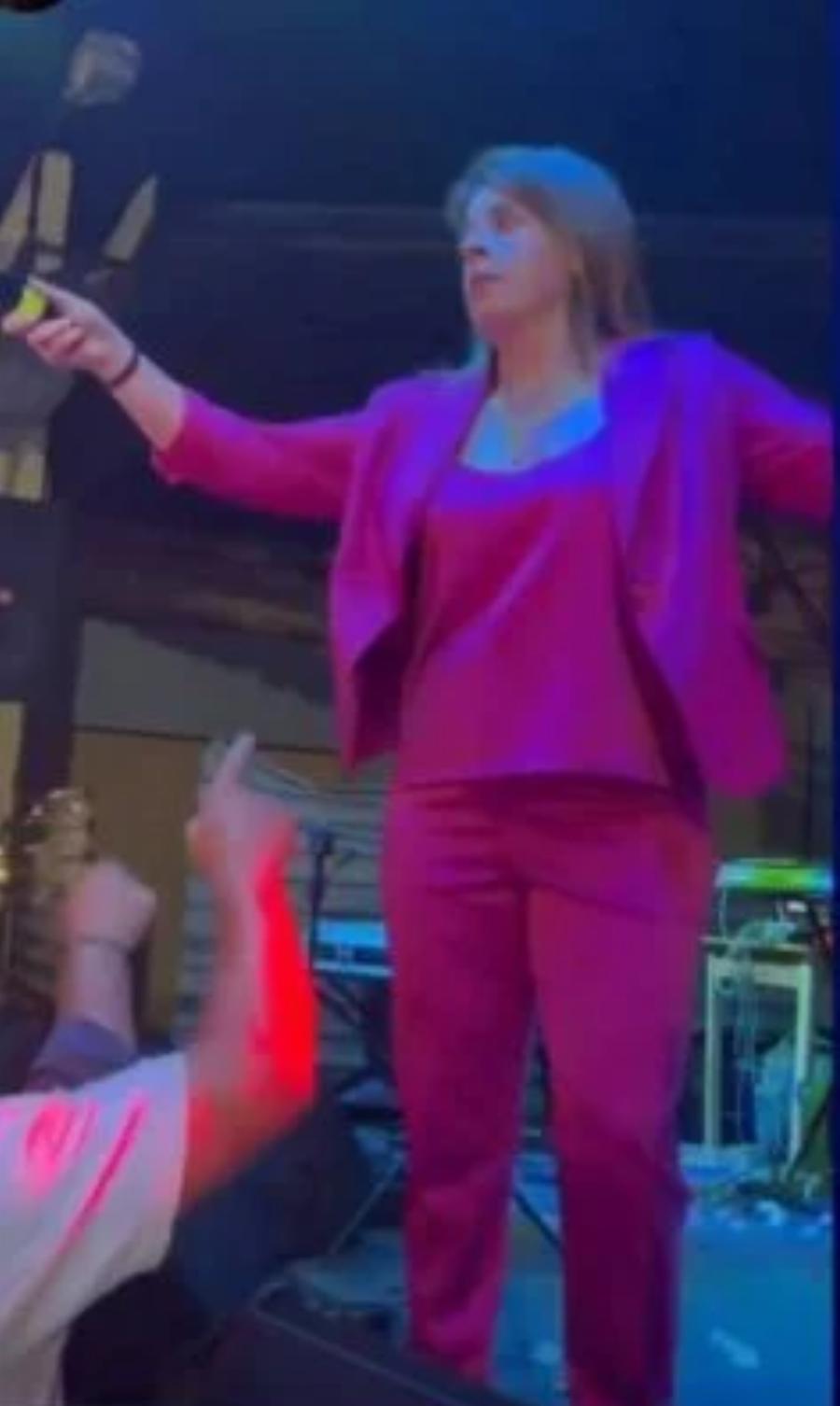 Η πιο περιζήτητη νύφη: Η Γωγώ Τσαμπά σήμερα στα 40 της έκοψε το ποτό, έμεινε μισή και εντυπωσιάζει