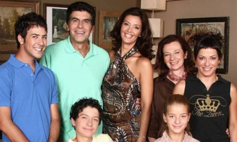 Άρης Τσάπης: Ο ερχομός από την Αλβανία, τα φτωχικά χρόνια, ο έρωτας της ζωής του και η γέννηση του γιου του στα 25