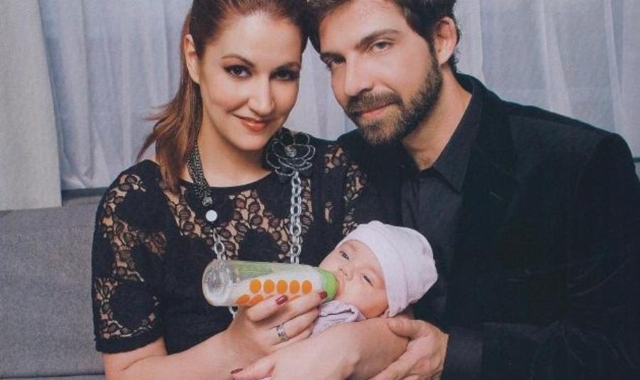 Φωτεινή Τσακίρη: Η καριέρα, ο γάμος με θαυμαστή της, το “50-50” και η καταγγελία για εκφοβισμό από ηθοποιό