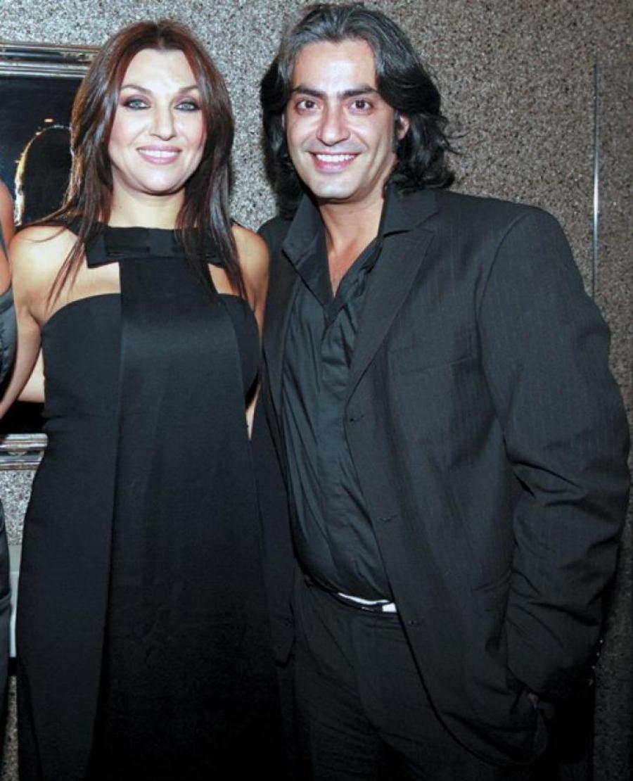 «Δεν θέλω καμία άλλη να τον κοιτάζει»: Πιο ερωτευμένη από ποτέ η Καίτη Γαρμπή με τον Διονύση Σχοινά