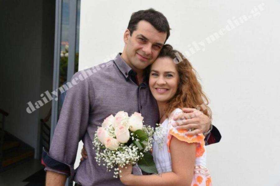 Δεν περνάει ο χρόνος από πάνω της: Η Γωγώ από το «Καφέ της Χαράς» άλλαξε ζωή και δείχνει σαν να μην πέρασε μια μέρα