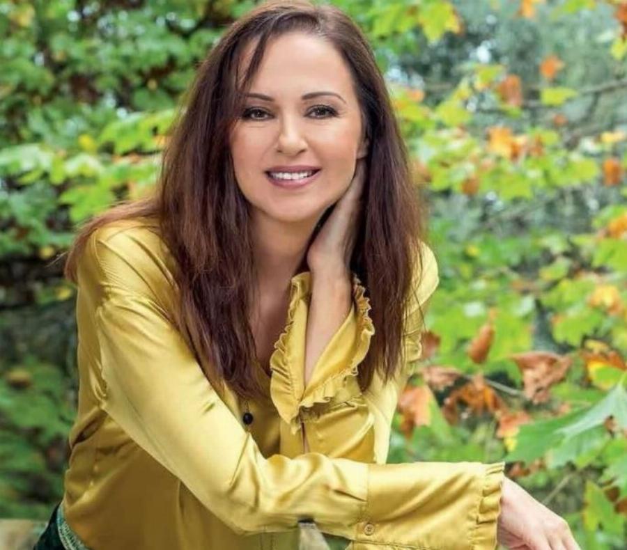 Κοραλία Καράντη: Η βαφτισιμιά της Έλλης Λαμπέτη, η οικογένεια στην Αφρική, οι 2 χωρισμοί και το παιδί που μεγάλωσε μόνη