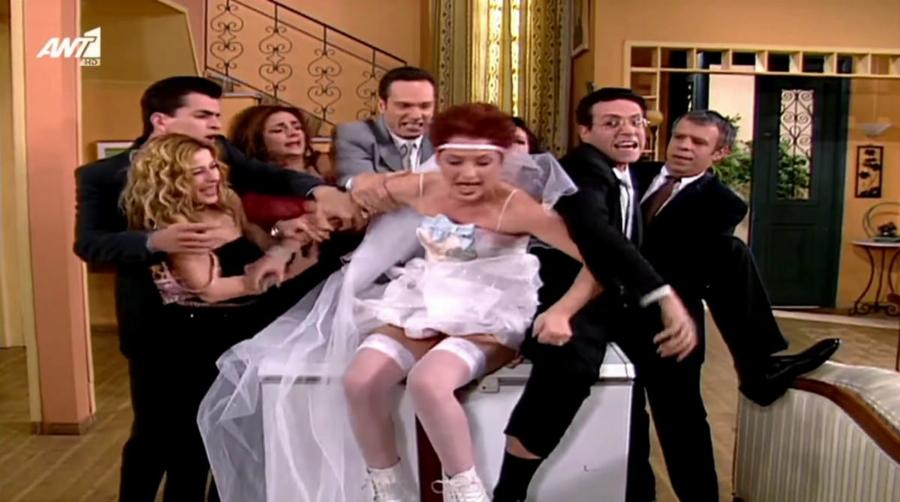 Δεν το έχει προσέξει κανείς: Το κοινό στοιχείο που έχουν όλα τα επεισόδια του «Κωνσταντίνου και Ελένης»