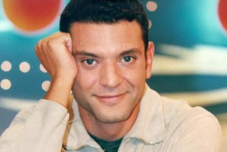 Λίγοι το γνώριζαν: Αυτός είναι ο “άγνωστος” κούκλος παρουσιαστής που είχε σχέση η Ελένη Μενεγάκη πριν τον Λάτσιο