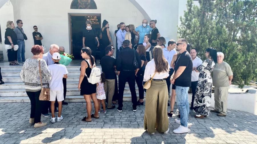 Μνημόσυνο Mad Clip: Συντετριμμένος ο πατέρας του αδικοχαμένου τράπερ, έκανε μια συγκινητική δήλωση