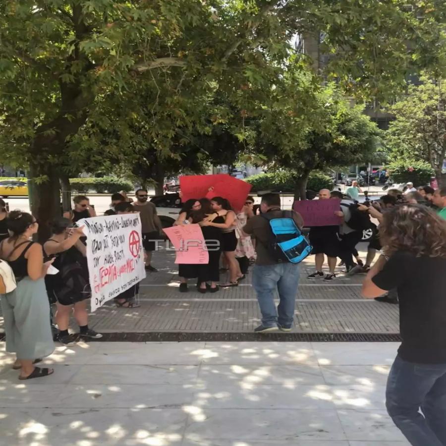 «Θα πάω μέχρι τέλους»: Έβαλε τα κλάματα η Γεωργία Μπίκα έξω τον Άρειο Πάγο