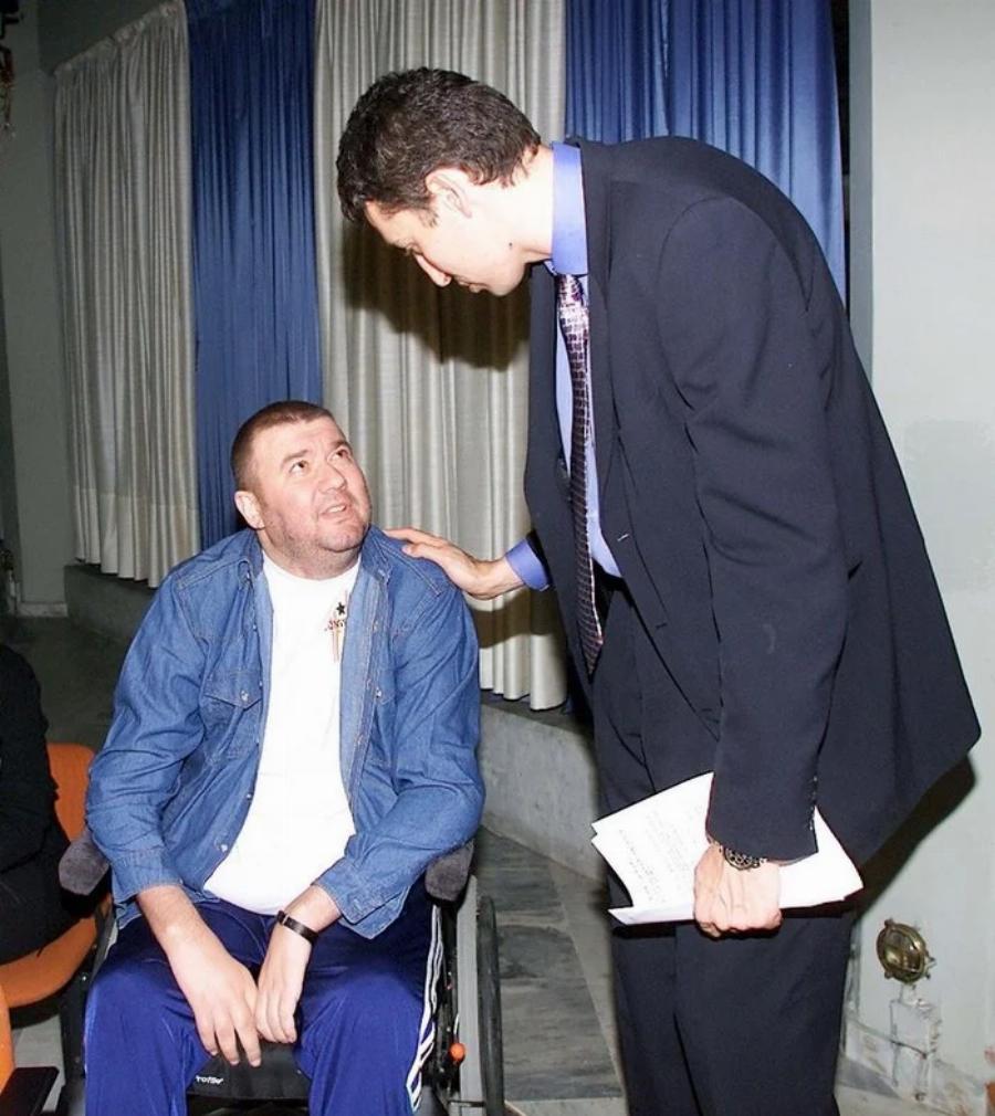 «Δε νιώθω τα πόδια μου»: Το χτύπημα του Μπόμπαν Γιάνκοβιτς με το κεφάλι στη μπασκέτα που κανείς Έλληνας δεν θα ξεπεράσει