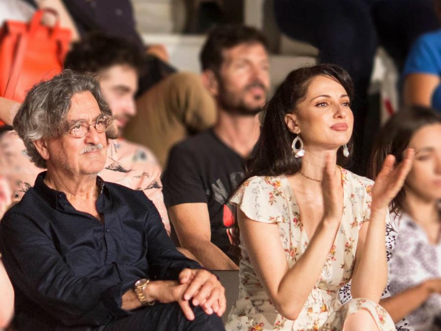 Νίκος Γαλανός: Ο καρδιοκατακτητής του κινηματογράφου, ο γάμος στα 73 του με μια κούκλα 43χρονη και ο τσακωμός με την Βουγιουκλάκη