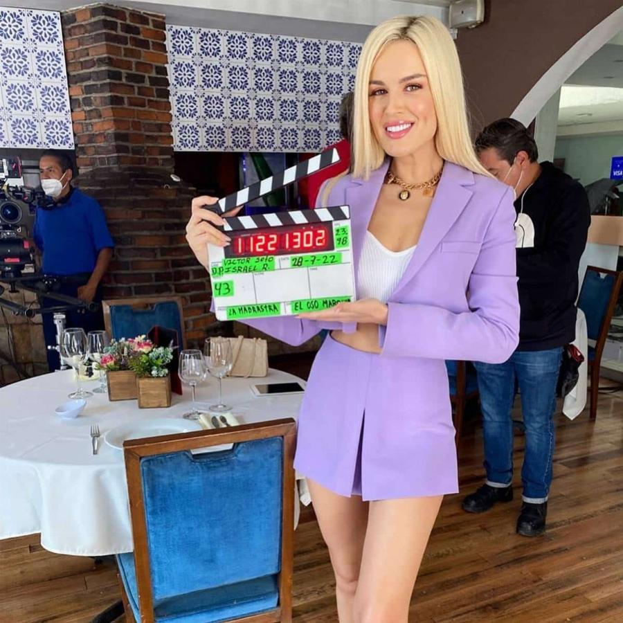 Θυμάστε την Ντένια από το GNTM; Έχει μετακομίσει στο εξωτερικό και είναι μια εντελώς διαφορετική γυναίκα