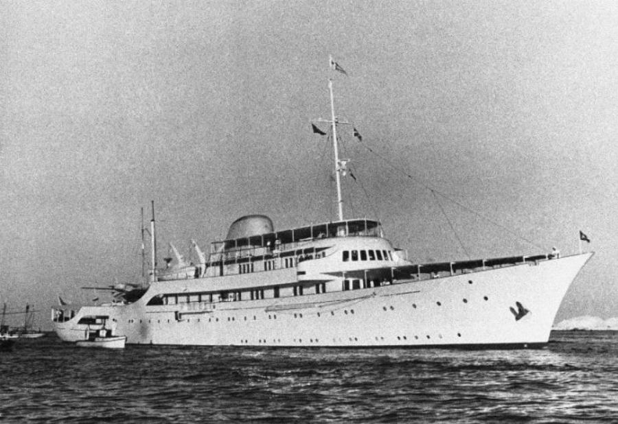 «Ο καλόκαρδος Ωνάσης, η κακιά Τζάκι και η ξινή Κάλλας»: Ο καπετάνιος του γιοτ «Χριστίνα» σπάει τη σιωπή του