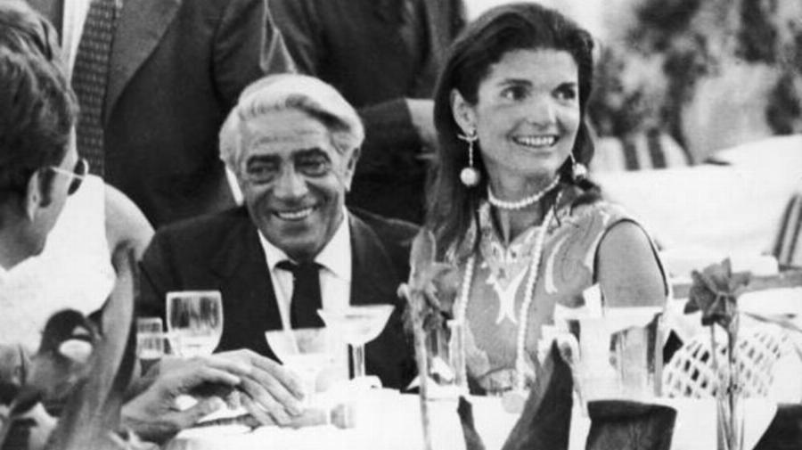 Μια μάτια στην προσωπική ζωή του Αριστοτέλη Ωνάση: Ποια ήταν ο μεγάλος του έρωτας – Οι δύο σύζυγοι και μια ερωμένη
