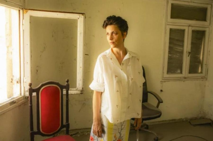 Δεν θα την αναγνώριζε ούτε ο Κατακουζηνός: Έτσι είναι σήμερα η μητέρα του Χρυσάνθεμου από το «Κωνσταντίνου και Ελένης»