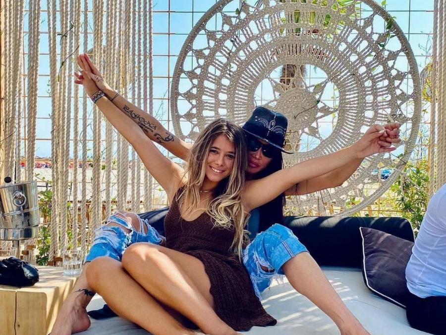 Μάνα και κόρη έβαλαν… φωτιά στην πίστα: Η Παολίνα ανέβηκε στην σκηνή σε συναυλία της Πάολα και τα «έσπασε»