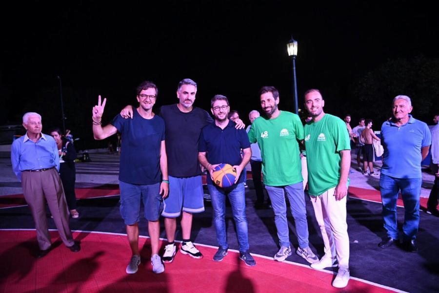 Ο αγώνας μπάσκετ, δεν του βγήκε σε καλό: Στο νοσοκομείο ο Νίκος Ανδρουλάκης