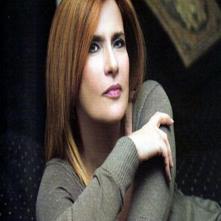 Πωλίνα: Η τραγουδίστρια των 80’s, η γαλλική φιλολογία, το εξώγαμο παιδί και η οικονομική κατάρρευση